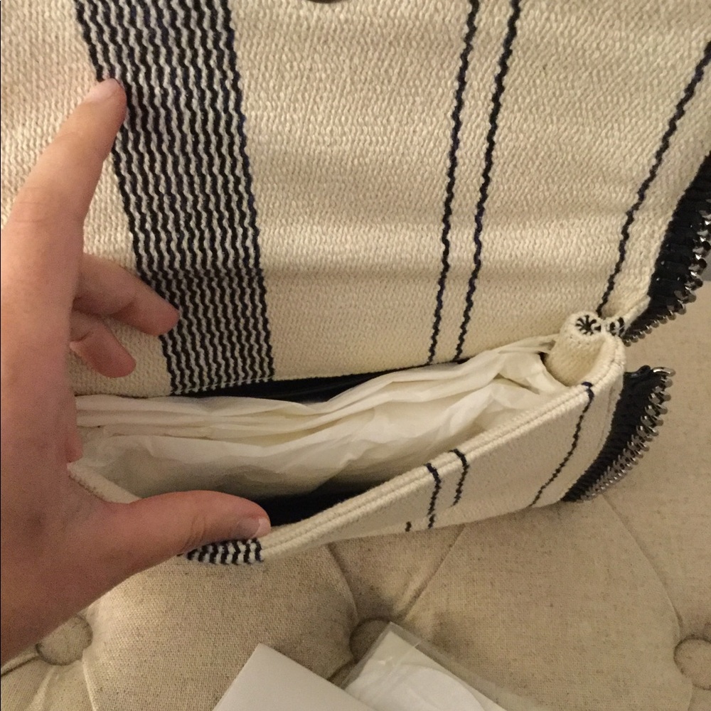 Stella McCartney crossbody NWOT - Picture 5 of 7